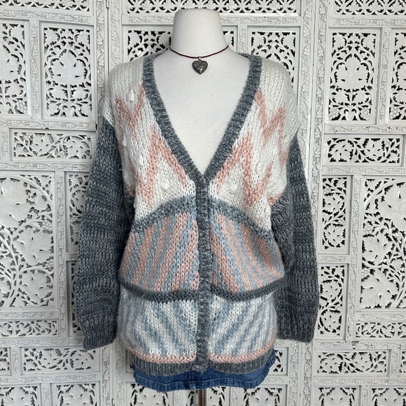 Vintage Handknit Grannycore Pink & Grey Chunky Cardigan Sz Medium - Picture 1 of 10